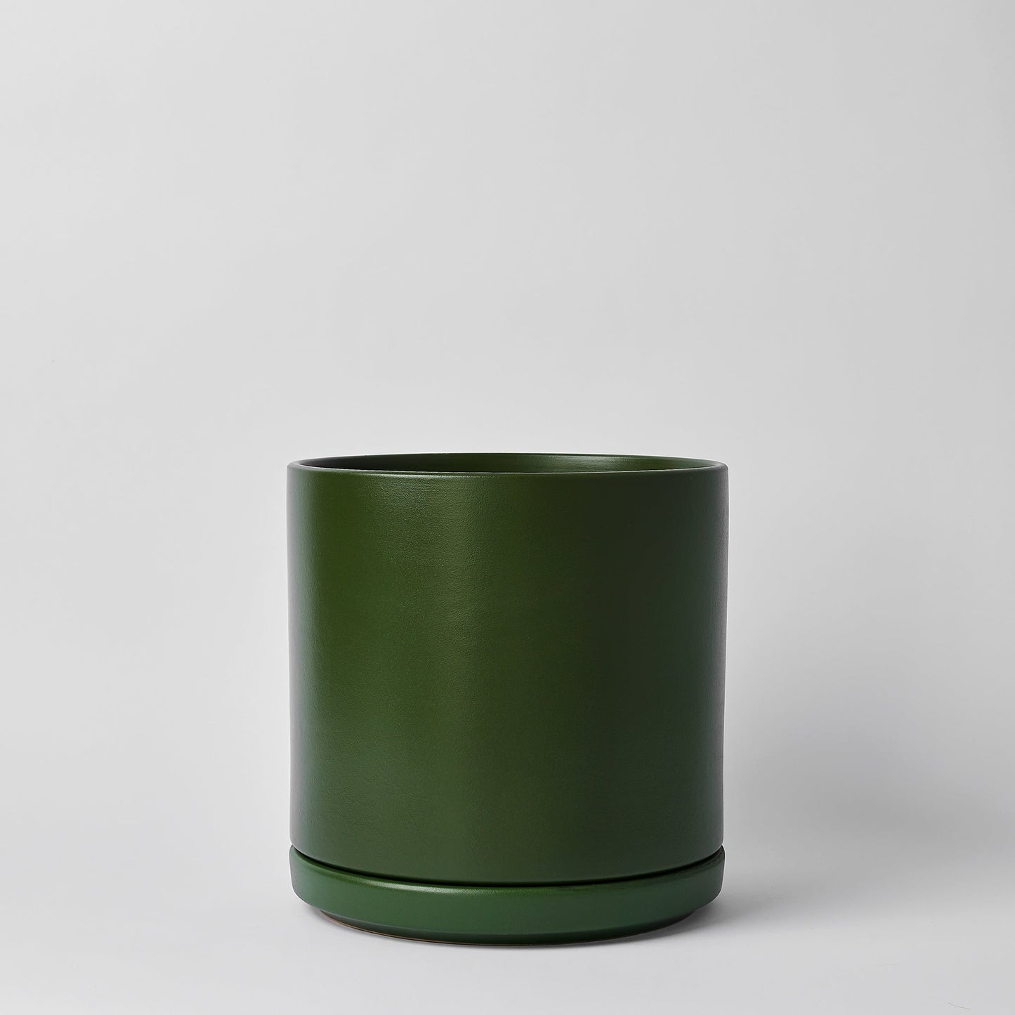 Solid Goods Planter with Saucer